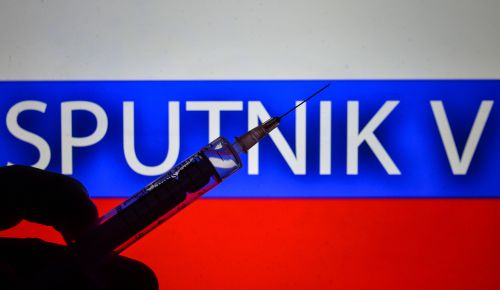 Sputnik – V: Ξεκίνησαν οι εμβολιασμοί στη Ρωσία την προηγούμενη εβδομάδα