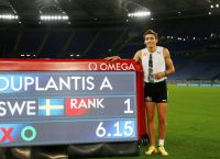 Ντουπλάντις παγκόσμιο ρεκόρ: Ξεπέρασε τον Μπούμπκα – Στα 6,15 μέτρα ο 21χρονος Σουηδός Ντουπλάντις παγκόσμιο ρεκόρ: Ξεπέρασε τον Μπούμπκα – Στα 6,15 μέτρα ο 21χρονος Σουηδός