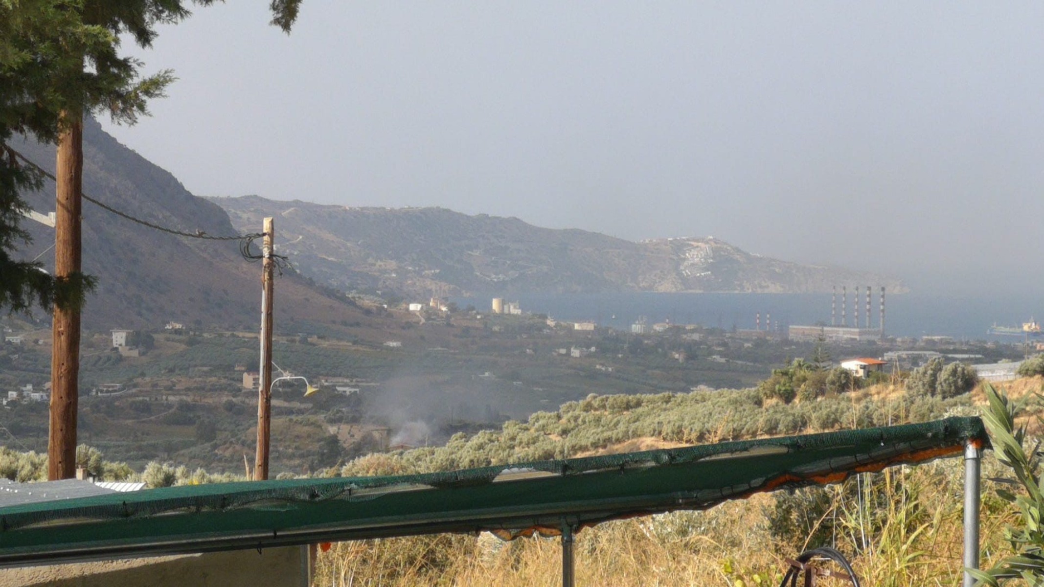 Φωτιά στο Ηράκλειο – Κοντά σε εργοστάσιο οι φλόγες