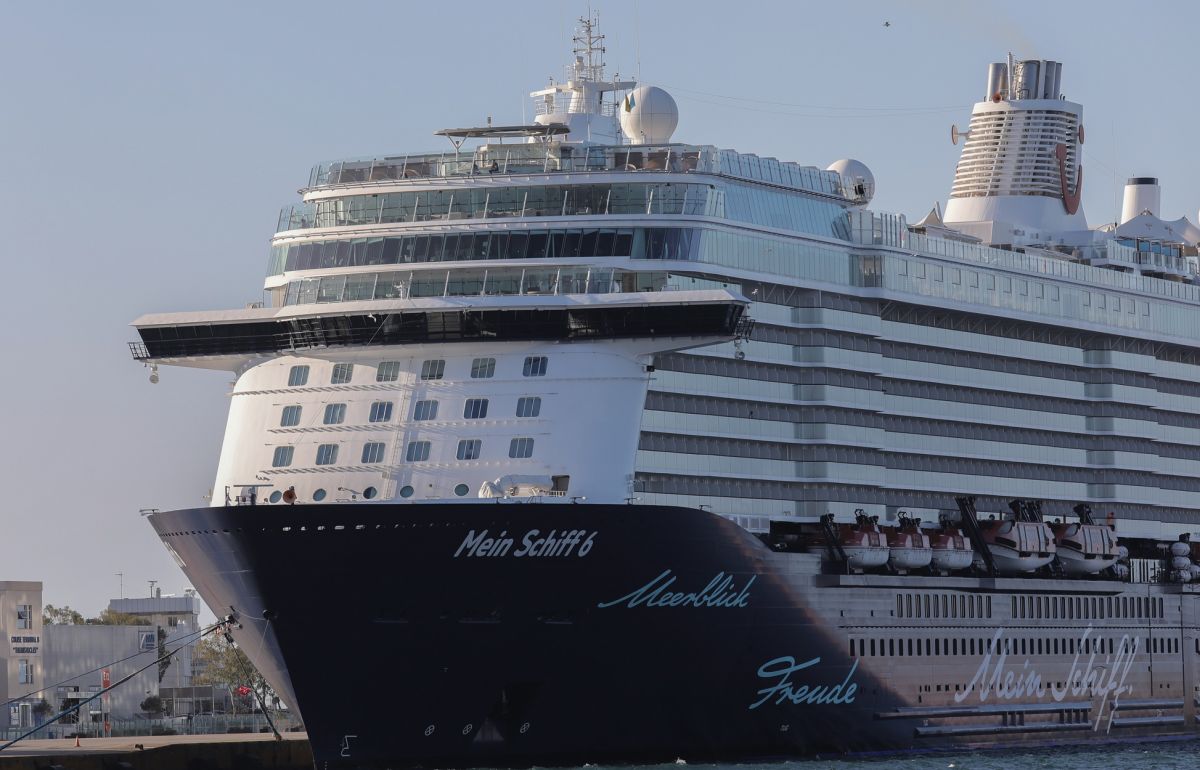 Mein Schiff 6: Αρνητικά και τα τεστ του ΕΟΔΥ – Λήξη συναγερμού για το κρουαζιερόπλοιο