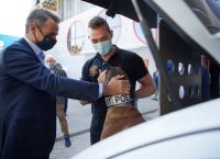 Η συνάντηση του Μητσοτάκη με ένα σκύλο στη ΔΕΘ