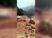 Κακοκαιρία Ιανός: Αυτοκίνητο παρασέρνεται από χείμαρρο στο Φισκάρδο Κακοκαιρία Ιανός: Αυτοκίνητο παρασέρνεται από χείμαρρο στο Φισκάρδο