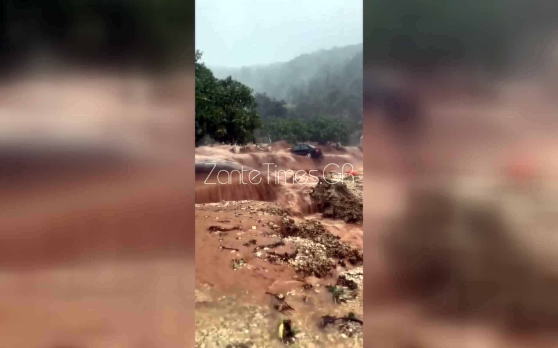 Κακοκαιρία Ιανός: Αυτοκίνητο παρασέρνεται από χείμαρρο στο Φισκάρδο