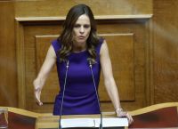 Έφη Αχτσιόγλου: «Επιτελική» επιβράβευση παραβάσεων από τον κ. Χατζηδάκη Έφη Αχτσιόγλου: «Επιτελική» επιβράβευση παραβάσεων από τον κ. Χατζηδάκη