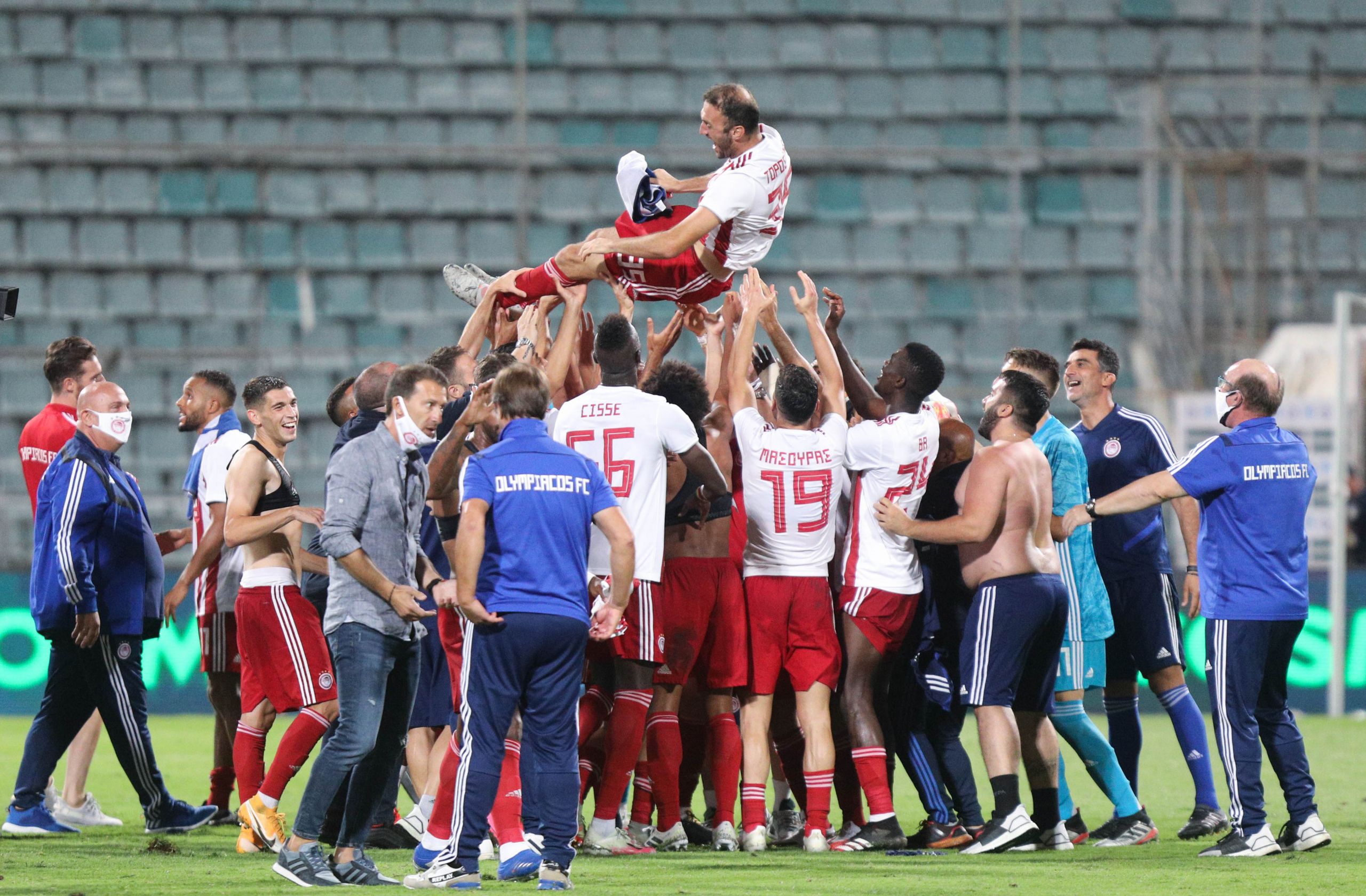 ΑΕΚ Ολυμπιακός: 0-1