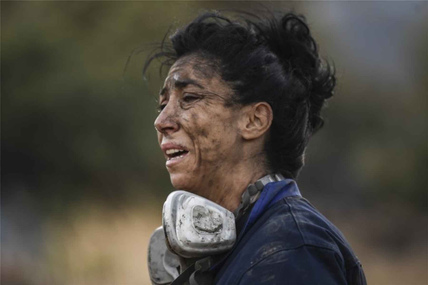 Φωτιά Ανάβυσσος: Η ηρωίδα που έδωσε μάχη με τις φλόγες – Συγκλονίζουν οι φωτογραφίες