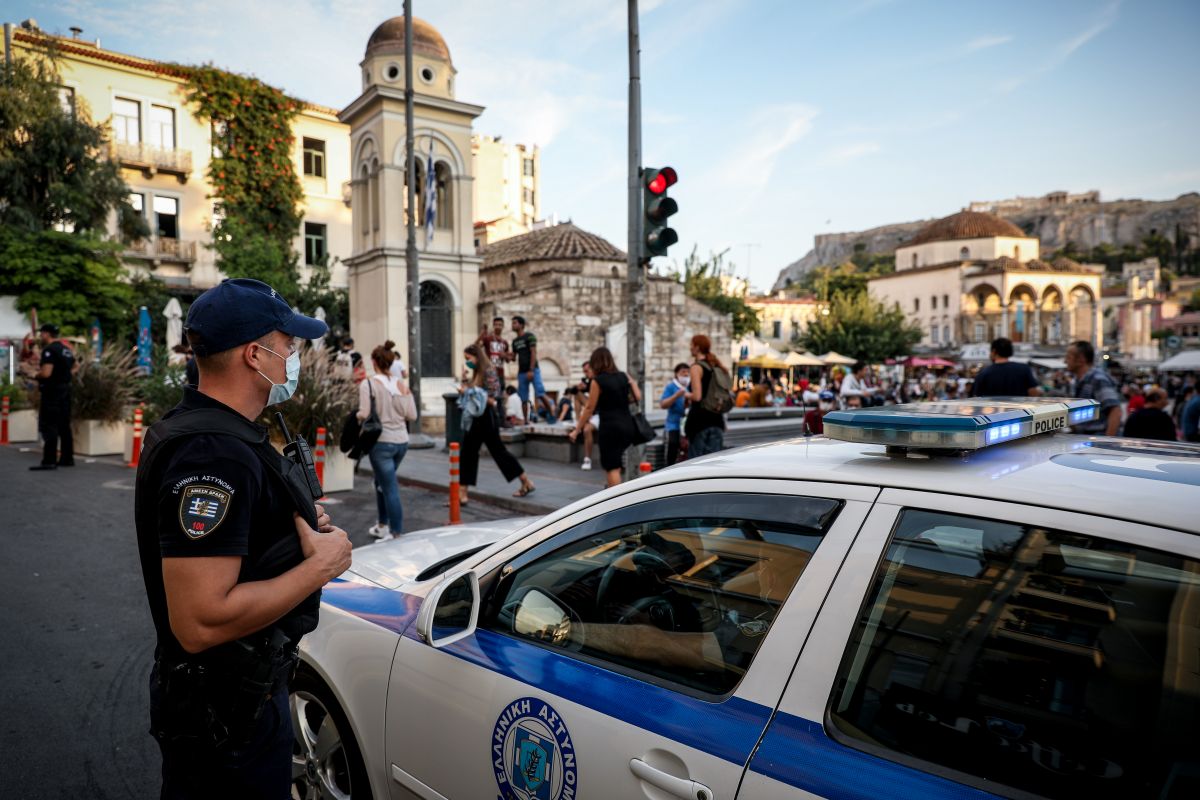Εξάρθρωση συμμορίας: Λήστευε πολίτες στο κέντρο της Αθήνας – Πώς δρούσε