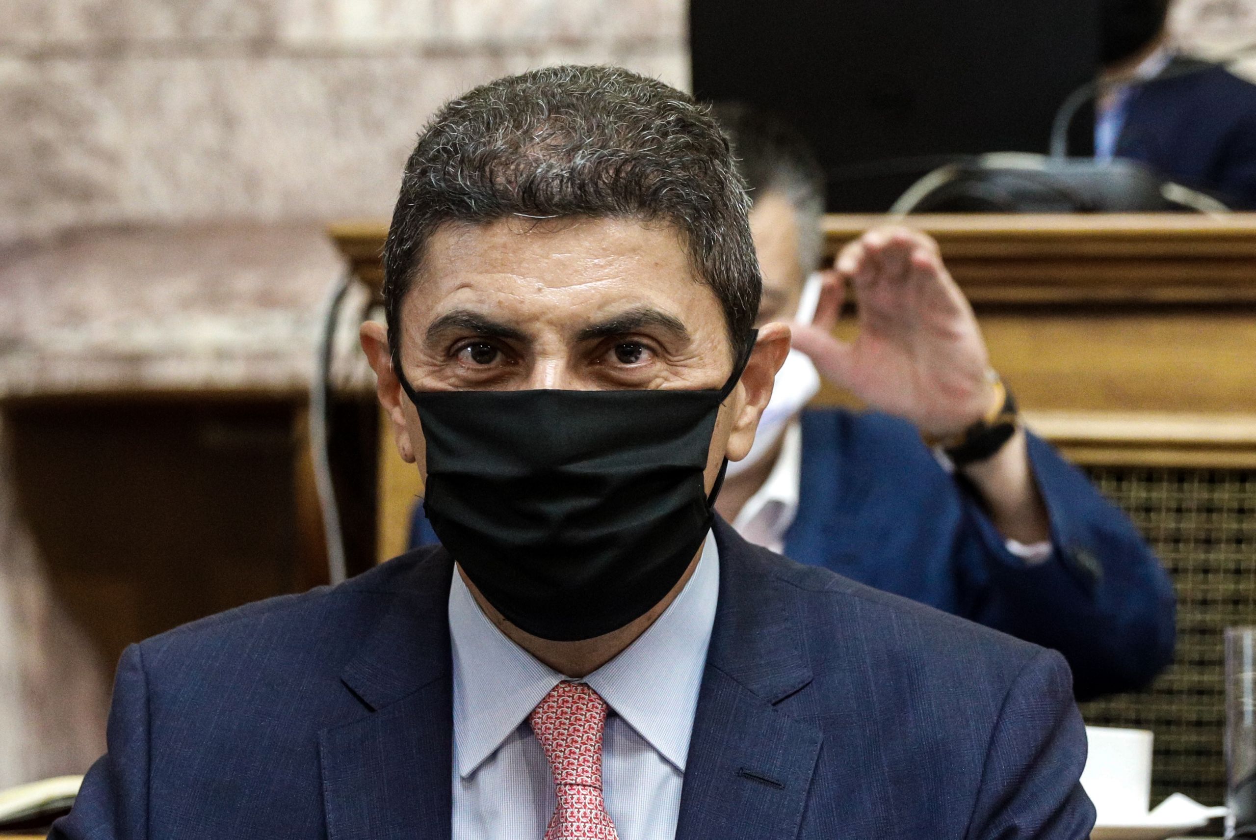 Αυγενάκης για Super League: Σύντομα θα μπορούμε να έχουμε οπαδούς στις κερκίδες