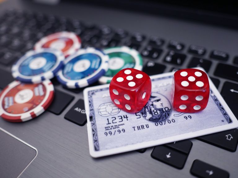 Γιατί μερικοί άνθρωποι σχεδόν πάντα εξοικονομούν χρήματα με καζίνο online 