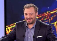 Deal: Επέστρεψε για να μοιράσει λεφτά