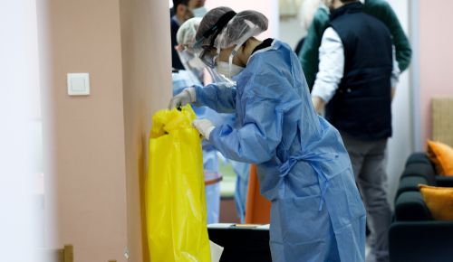 Κορωνοϊός: Πλησιάζει το 1 εκατομμύριο ο αριθμός των νεκρών παγκοσμίως