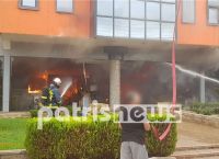 Πύργος φωτιά: Πυρκαγιά σε μεγάλη επιχείρηση ειδών υγιεινής