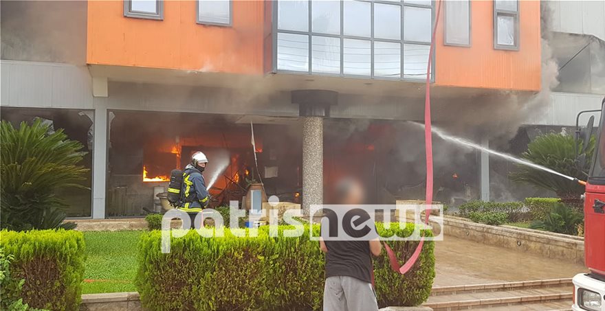 Πύργος φωτιά: Πυρκαγιά σε μεγάλη επιχείρηση ειδών υγιεινής