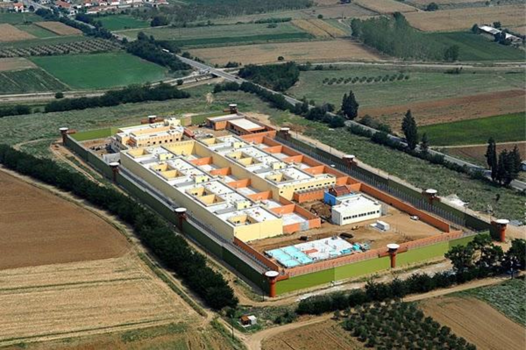 Σύλληψη σωφρονιστικού υπαλλήλου: Στον εισαγγελέα μετά από απειλές κατά κρατούμενου