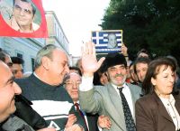 Στέλιος Καζαντζίδης: Σαν σήμερα σίγησε το αηδόνι Στέλιος Καζαντζίδης: Σαν σήμερα σίγησε το αηδόνι