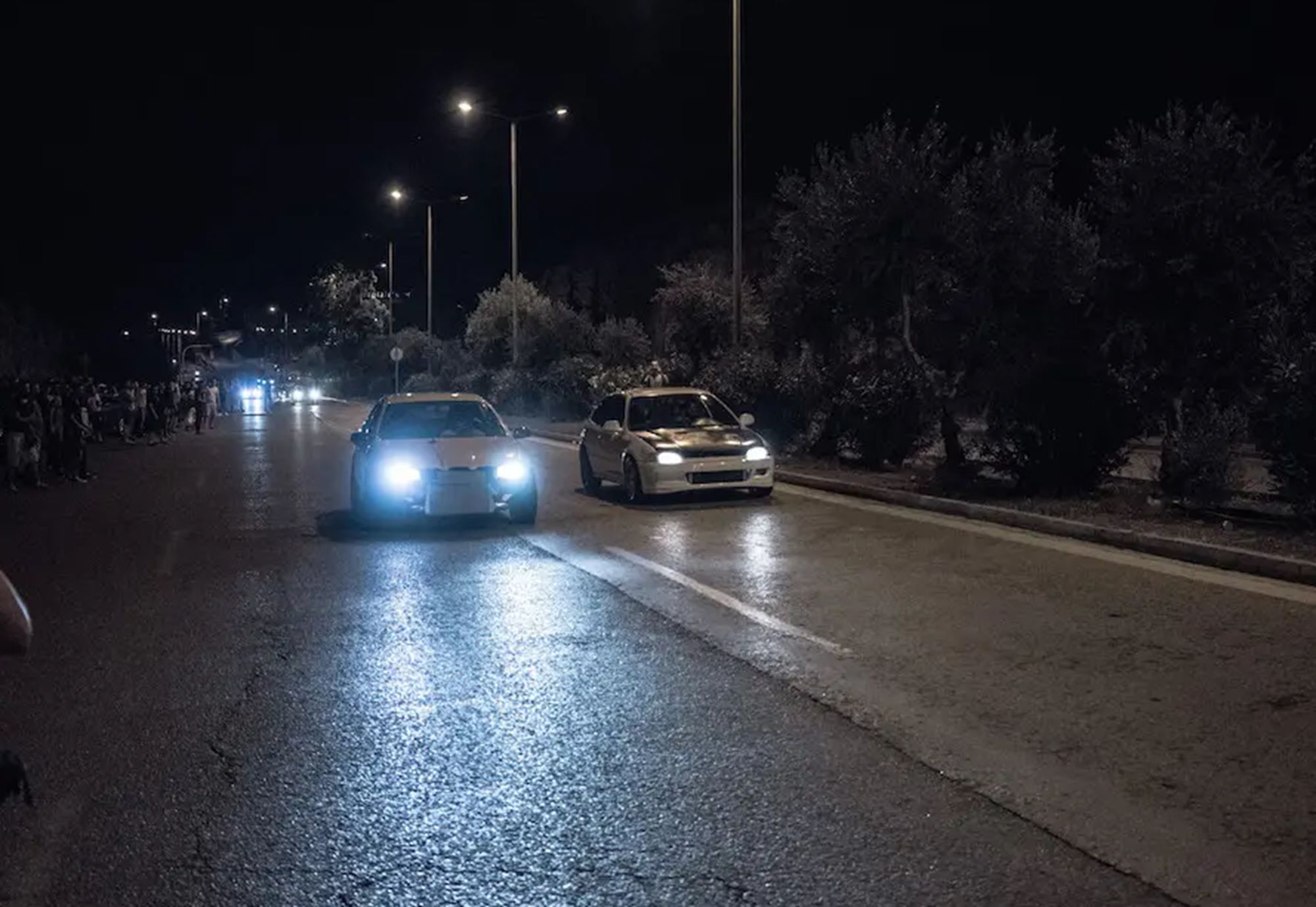Μέσω διαδικτύου κλείνονται τα ραντεβού για τις κόντρες σε δημόσιους δρόμους