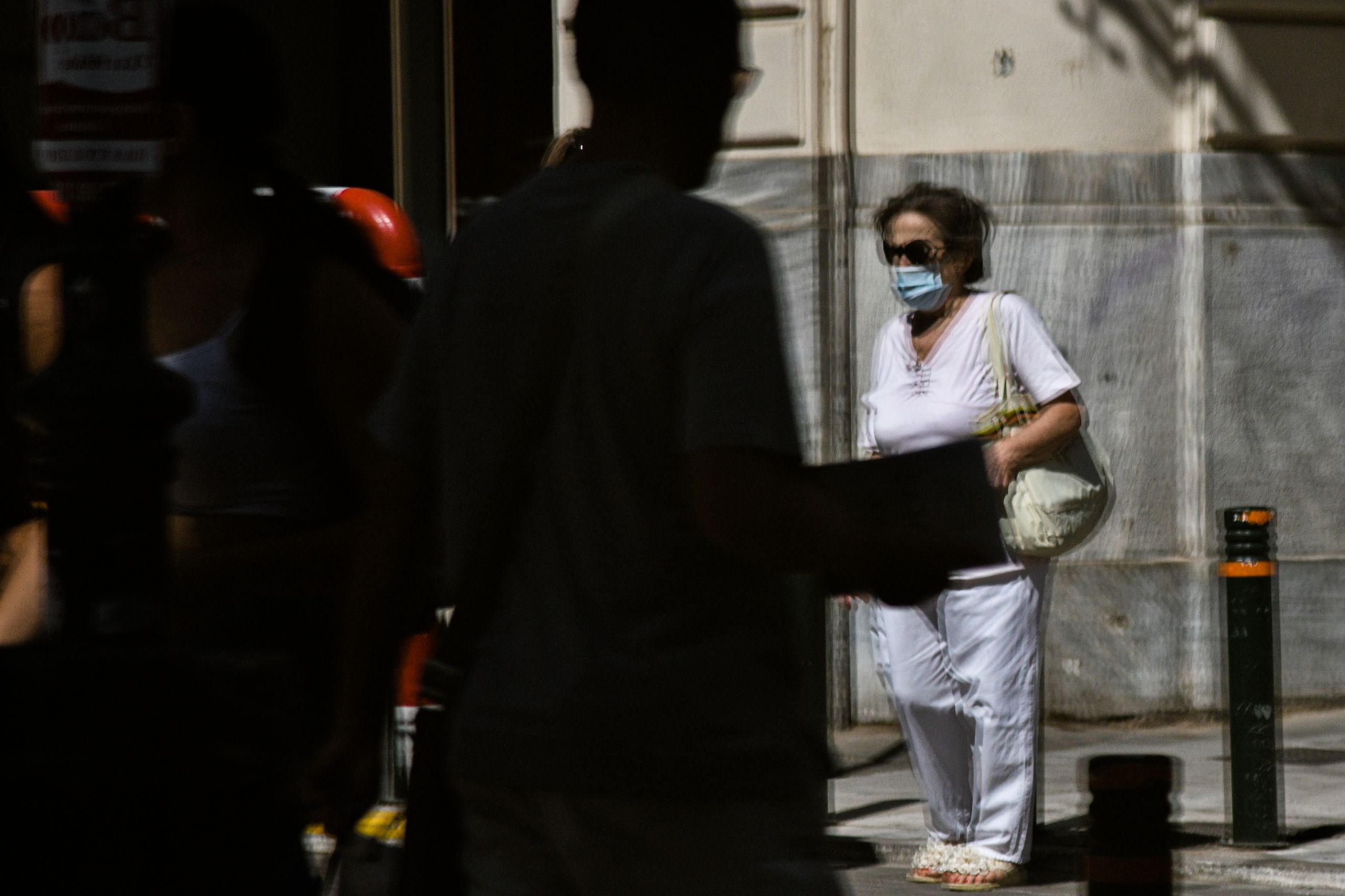 Κορωνοϊός Ελλάδα: Οι «κόκκινες» περιοχές που προβληματίζουν τους ειδικούς