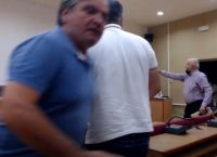 Ξύλο μέσα στο δημοτικό συμβούλιο κάτω Αχαΐας