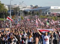 Λευκορωσία διαδηλώσεις: Χιλιάδες φωνάζουν ξεκουμπίσου στον Λουκασένκο Λευκορωσία διαδηλώσεις: Χιλιάδες φωνάζουν ξεκουμπίσου στον Λουκασένκο