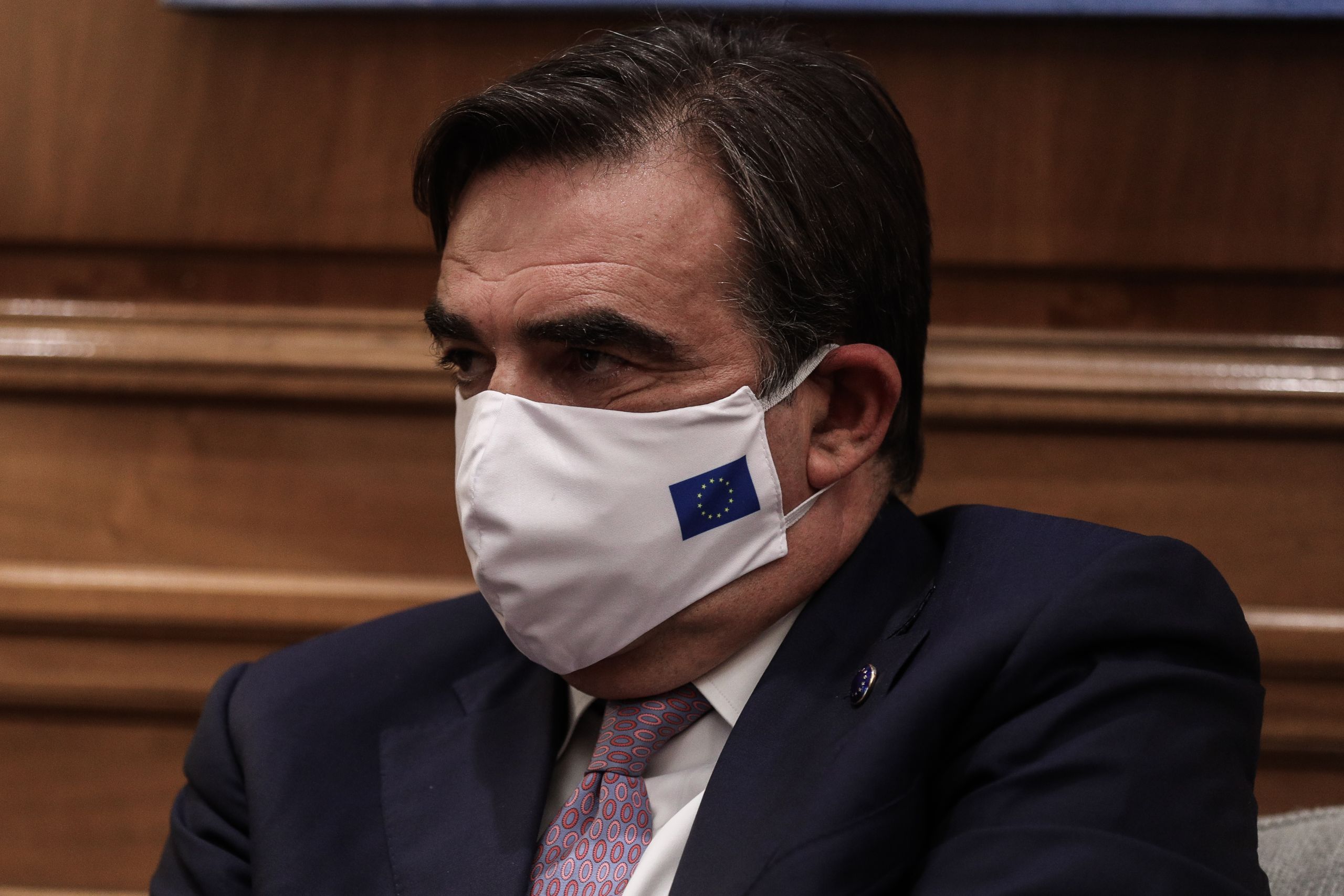 Μόρια φωτιά Σχοινάς: Χρειαζόμαστε μια μεταναστευτική πολιτική και μπορώ να υπολογίζω στη στήριξη του Ζεεχόφερ