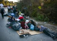 Δήμαρχος Μυτιλήνης: Άμεση απεγκατάσταση των προσφύγων – Θα γεμίσει κορωνοϊό το νησί