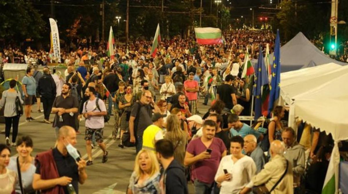 Βουλγαρία διαδηλώσεις: Χιλιάδες ζητούν την παραίτηση του Μπορίσοφ