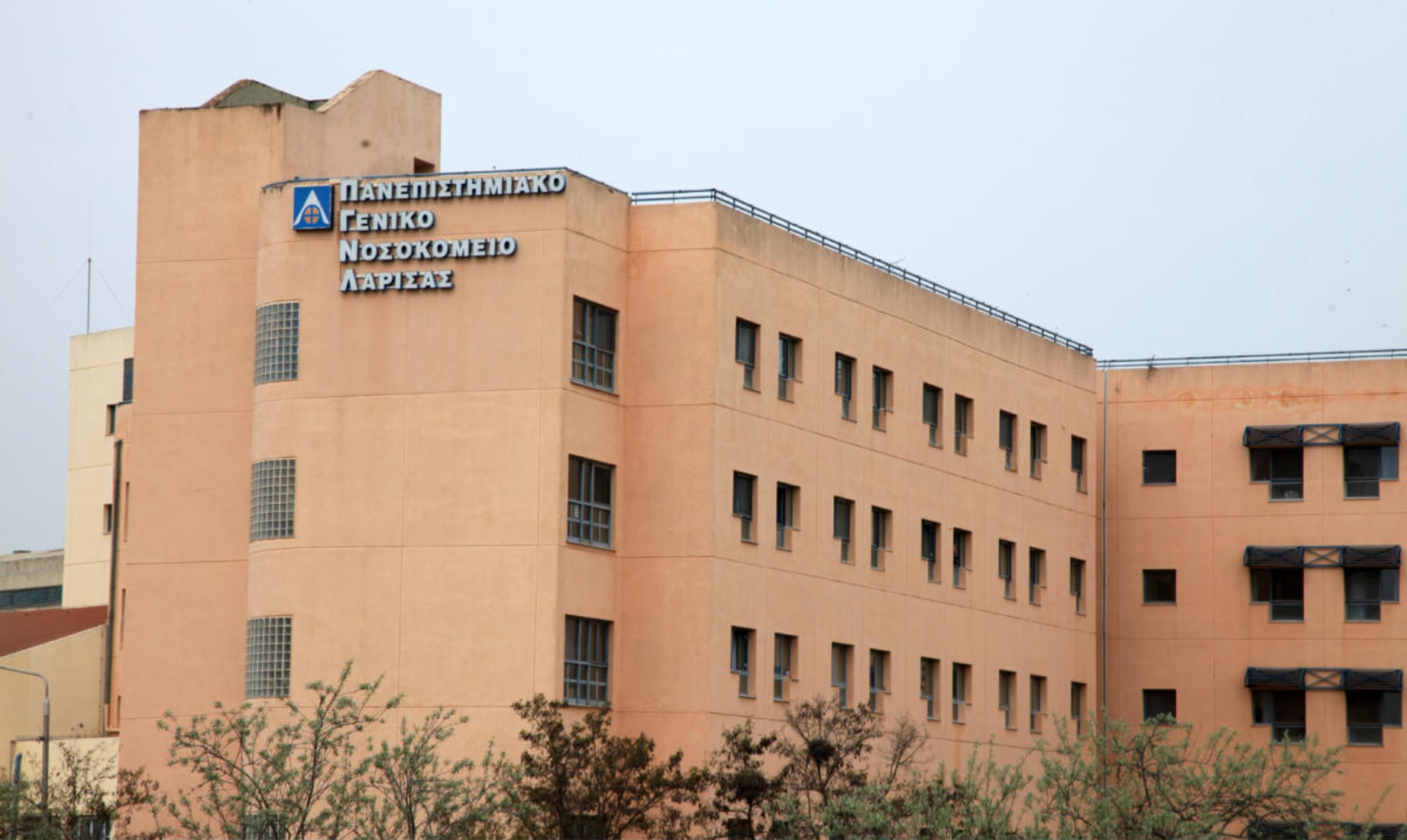 Γενικό Νοσοκομείο Λάρισας: Γεμάτη από ασθενείς με κορωνοϊό η ΜΕΘ