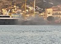 Φωτιά σε πλοίο: Δύο τραυματίες μετά το ξέσπασμα πυρκαγιάς σε καράβι αναψυχής στον Πόρο Φωτιά σε πλοίο: Δύο τραυματίες μετά το ξέσπασμα πυρκαγιάς σε καράβι αναψυχής στον Πόρο