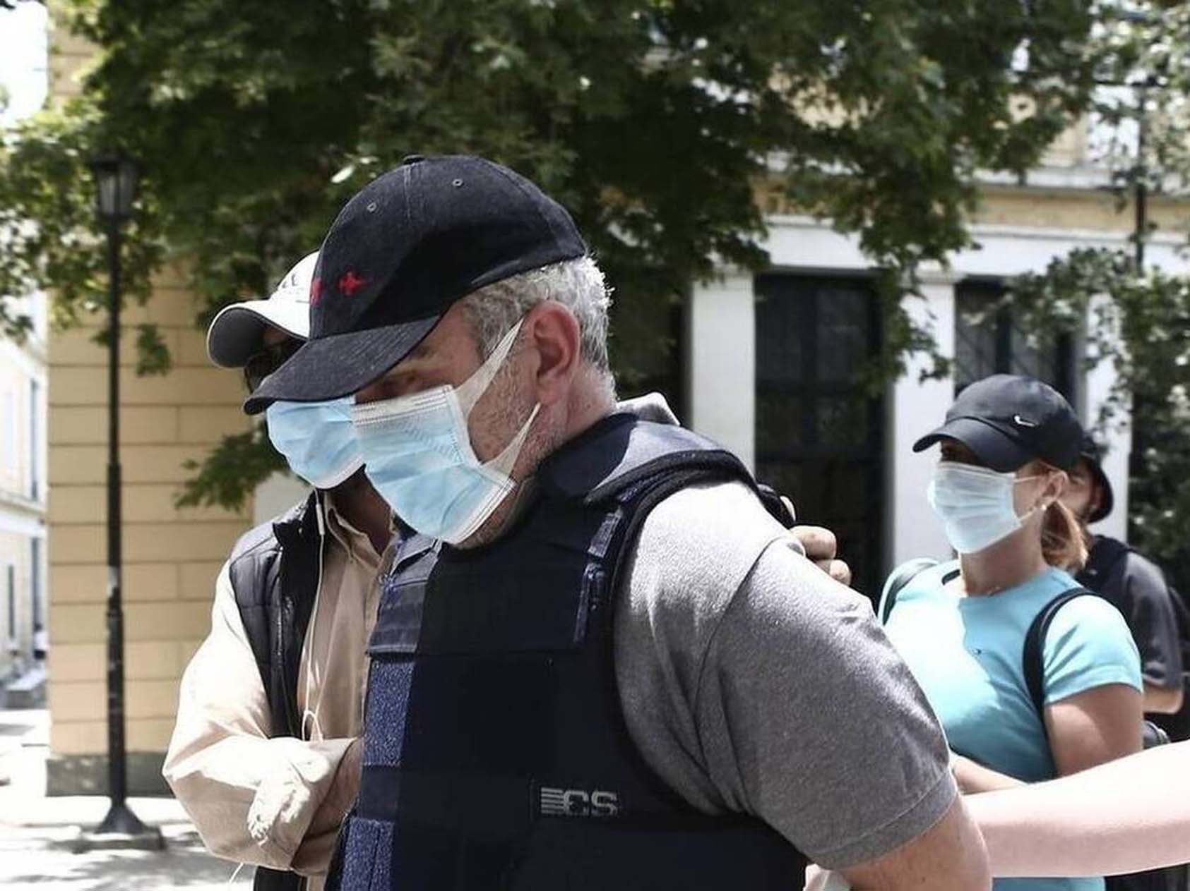 O γνωστός ψευτογιατρός μοίραζε μαντζούνια και σε δημόσιο νοσοκομείο