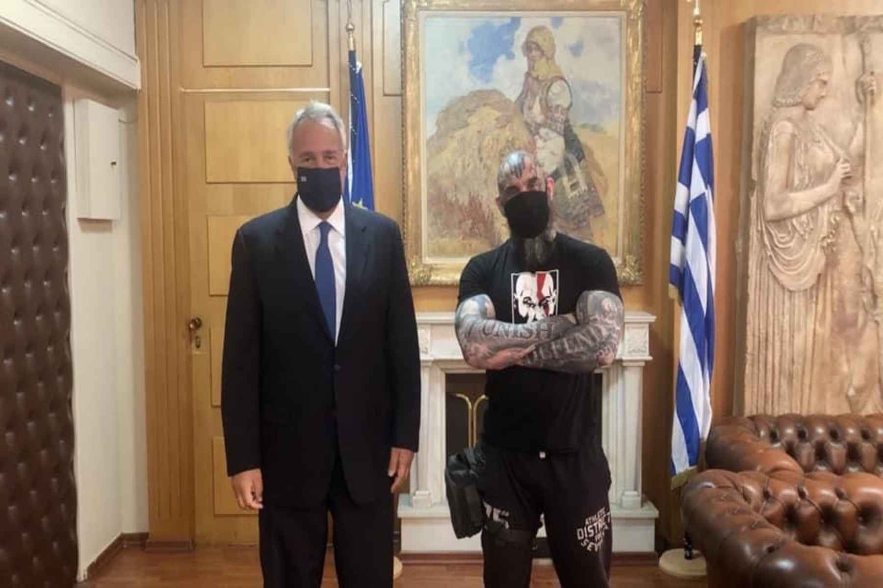 Βασανισμός ζώων: Μετατρέπεται σε κακούργημα μετά τη παρέμβαση του υπουργού Μάκη Βορίδη