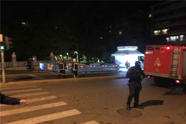 Κολωνάκι: Έκρηξη από καλώδια στην πλατεία – Κυκλοφοριακές ρυθμίσεις
