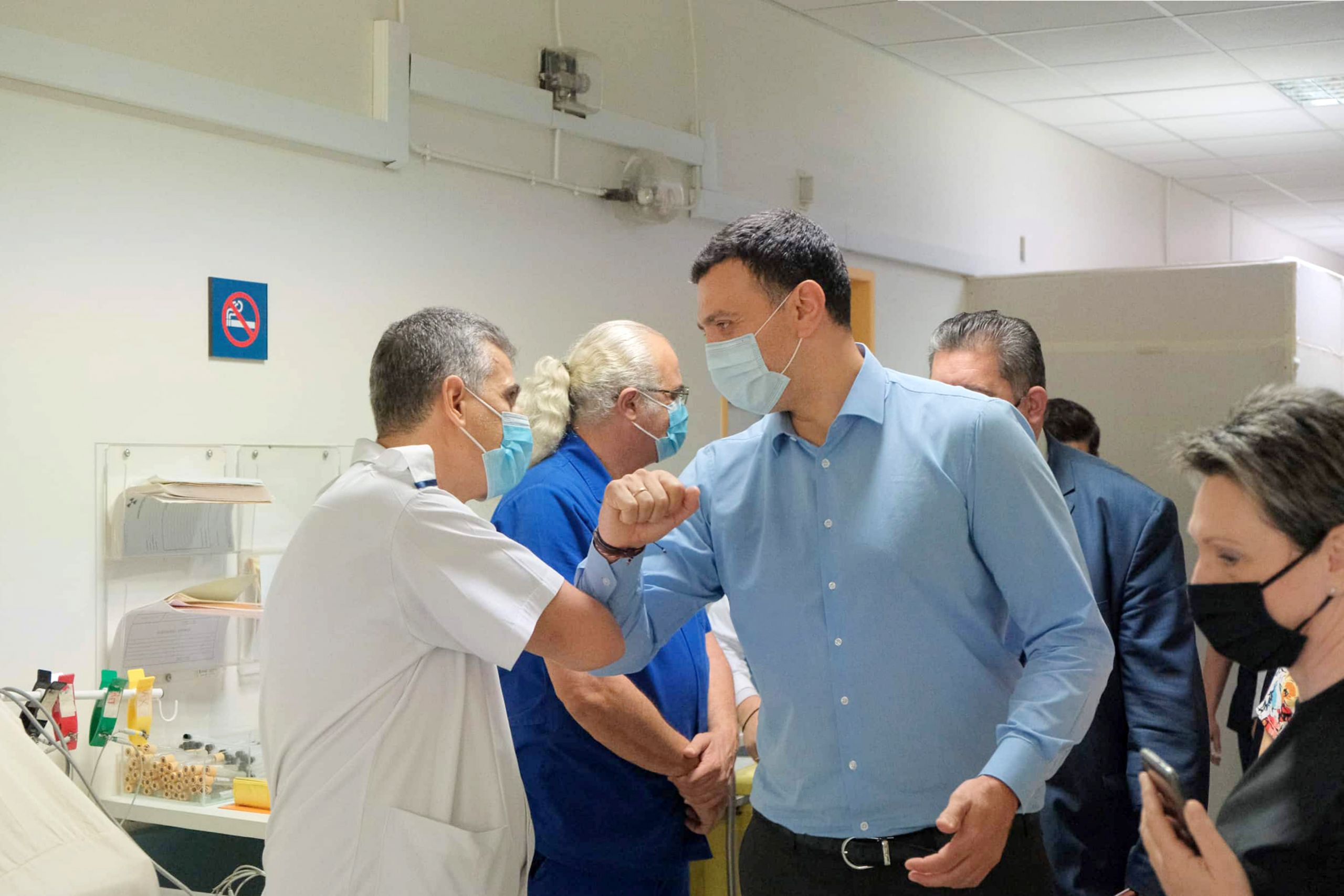 Βασίλης Κικίλιας: Επισκέφτηκε το Λαϊκό Νοσοκομείο και ανακοίνωσε νέα έργα