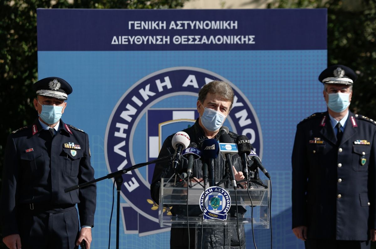 Μιχάλης Χρυσοχοΐδης κορωνοϊός: Παρούσα η ΕΛ.ΑΣ. σε κάθε πλατεία, περιοχή και αγορά