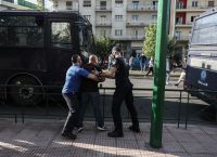 Χρυσαυγίτες Εφετείο: Σε συλλήψεις μετατράπηκαν οι προσαγωγές που έγιναν το πρωί της Δευτέρας Χρυσαυγίτες Εφετείο: Σε συλλήψεις μετατράπηκαν οι προσαγωγές που έγιναν το πρωί της Δευτέρας