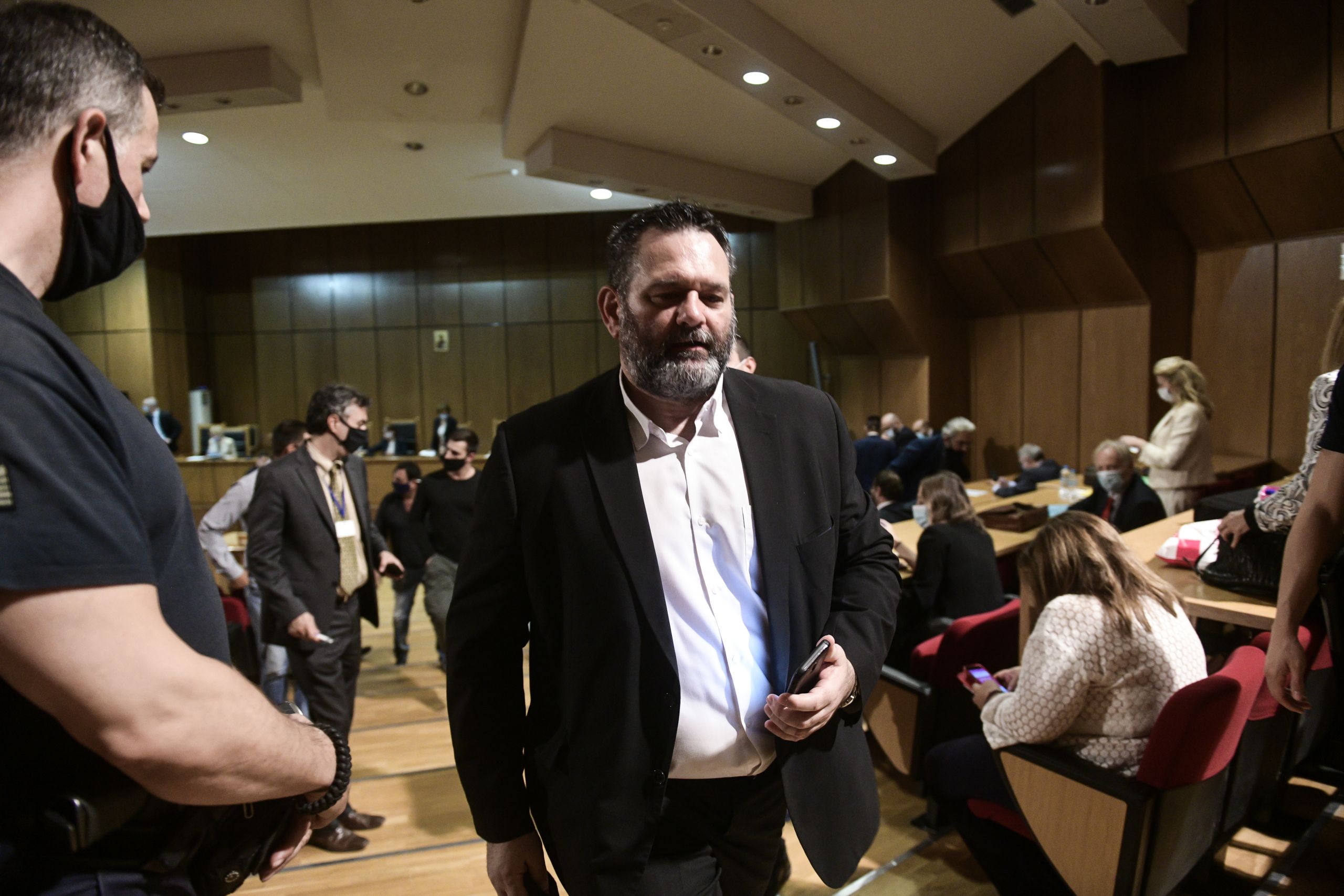 Λαγός αγωγή: Ζητάει 100.000 ευρώ από την Πρόεδρο της Δημοκρατίας