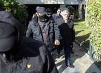 Χρυσή Αυγή συλλήψεις: Στη ΓΑΔΑ Κασιδιάρης, Γερμενής, Ηλιόπουλος – Συλλαμβάνονται όσοι δεν παραδόθηκαν Χρυσή Αυγή συλλήψεις: Στη ΓΑΔΑ Κασιδιάρης, Γερμενής, Ηλιόπουλος – Συλλαμβάνονται όσοι δεν παραδόθηκαν