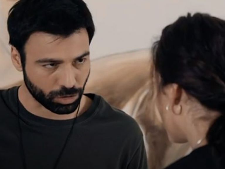8 Λέξεις επεισόδια: Τι θα δούμε σήμερα Παρασκευή 15/01 – Η Ελισάβετ πάει στο σπίτι του Αιμίλιου και απειλεί