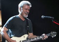 Eddie Van Halen: Πέθανε ο σπουδαίος κιθαρίστας Eddie Van Halen: Πέθανε ο σπουδαίος κιθαρίστας
