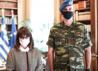 Κατερίνα Σακελλαροπούλου εύζωνας: Η συγκινητική ανάρτηση για τον ομογενή Ανδρέα Χολέβα Κατερίνα Σακελλαροπούλου εύζωνας: Η συγκινητική ανάρτηση για τον ομογενή Ανδρέα Χολέβα