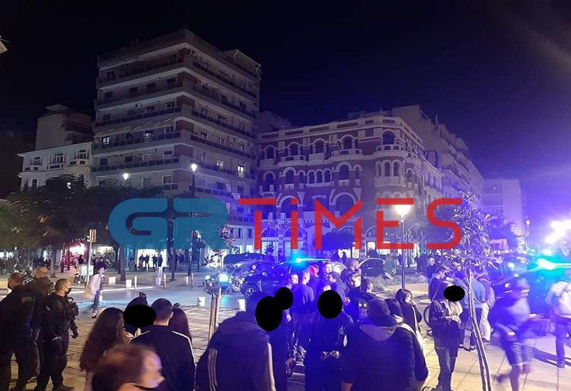 Θεσσαλονίκη κορωνοϊός: Απίστευτος συνωστισμός στο κέντρο της πόλης [pics+vid]