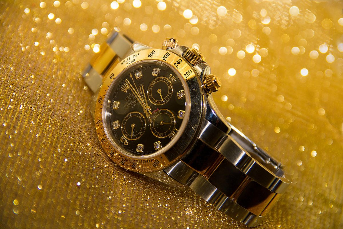 Η Παγκόσμια Οικονομία καταρρέει, αλλά τα Rolex έχουν άνοδο στις πωλήσεις