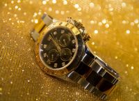 Η Παγκόσμια Οικονομία καταρρέει, αλλά τα Rolex έχουν άνοδο στις πωλήσεις Η Παγκόσμια Οικονομία καταρρέει, αλλά τα Rolex έχουν άνοδο στις πωλήσεις