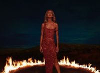 Σελίν Ντιόν Instagram: Σχεδόν αγνώριστη η τραγουδίστρια με σγουρά μαλλιά και χωρίς ίχνος μακιγιάζ Σελίν Ντιόν Instagram: Σχεδόν αγνώριστη η τραγουδίστρια με σγουρά μαλλιά και χωρίς ίχνος μακιγιάζ