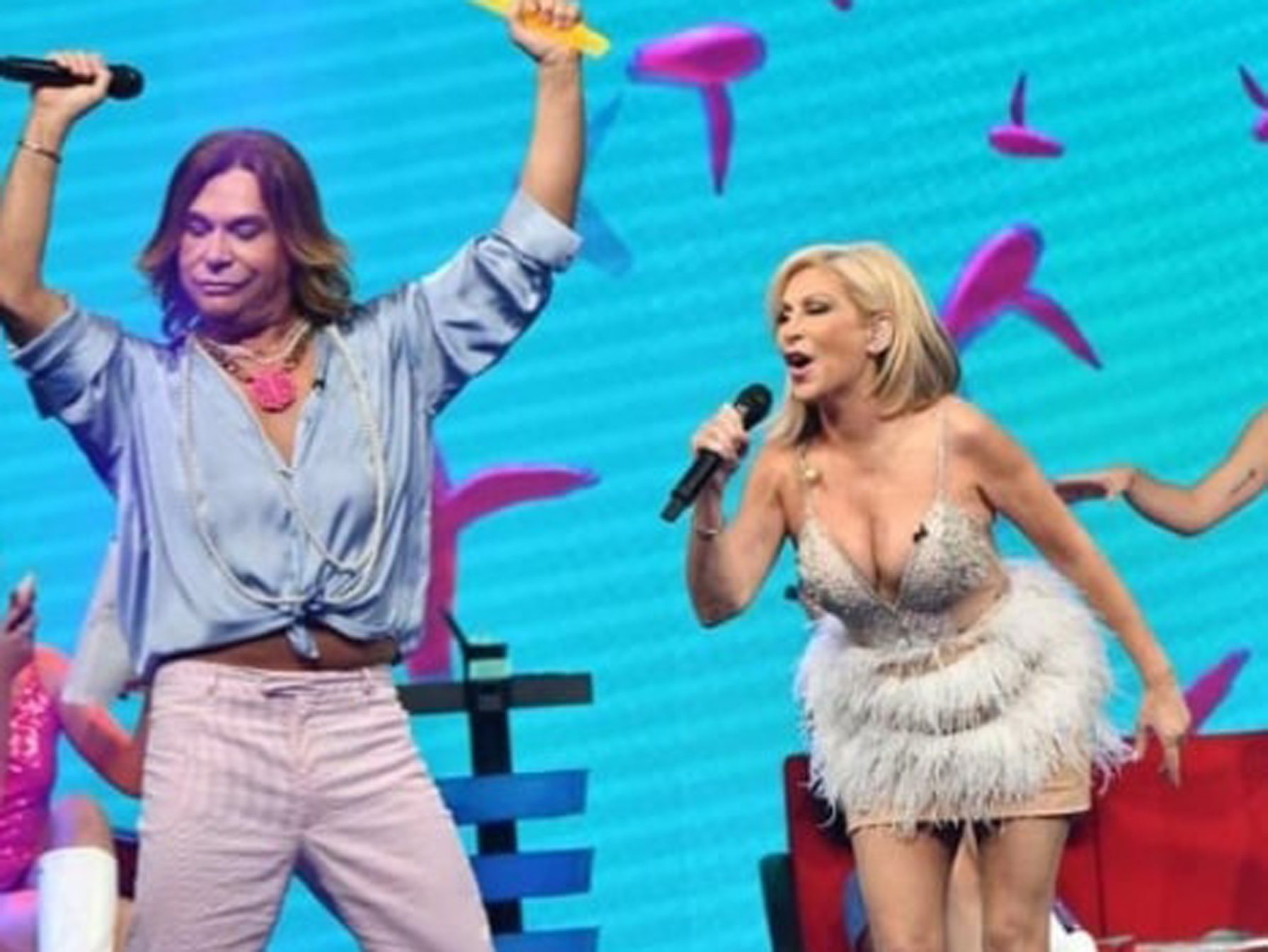 Έφη Σαρρή Just The 2 Of Us: Ο διάλογος με τη Δέσποινα Βανδή και η νέα εντυπωσιακή εμφάνιση