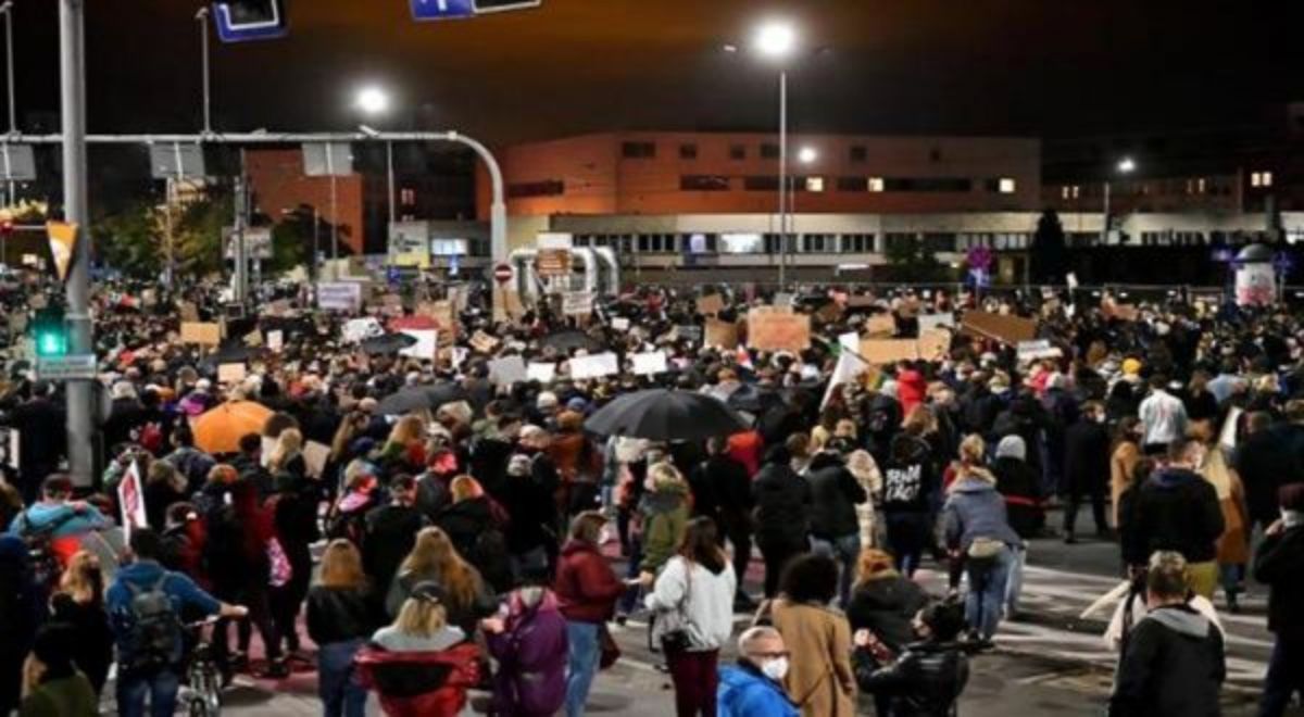 Δολοφονία Αφροαμερικανού: Συνεχίζονται οι διαδηλώσεις στη Φιλαδέλφεια για δεύτερη μέρα
