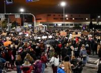 Δολοφονία Αφροαμερικανού: Συνεχίζονται οι διαδηλώσεις στη Φιλαδέλφεια για δεύτερη μέρα Δολοφονία Αφροαμερικανού: Συνεχίζονται οι διαδηλώσεις στη Φιλαδέλφεια για δεύτερη μέρα