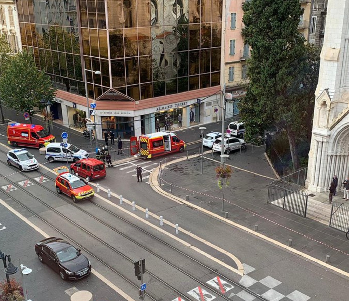 Γαλλία: Επίθεση με μαχαίρι στη Νίκαια
