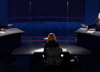 Εκλογές ΗΠΑ 2020: Κράτησαν το επίπεδο Πενς – Χάρις, αλλά δεν έλειψαν και οι εντάσεις στο debate