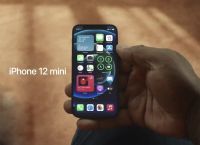 iPhone 12 mini: Ο λόγος που θεωρείται το πιο ενδιαφέρον νέο μοντέλο της Apple – Πόσο αντέχει η μπαταρία του