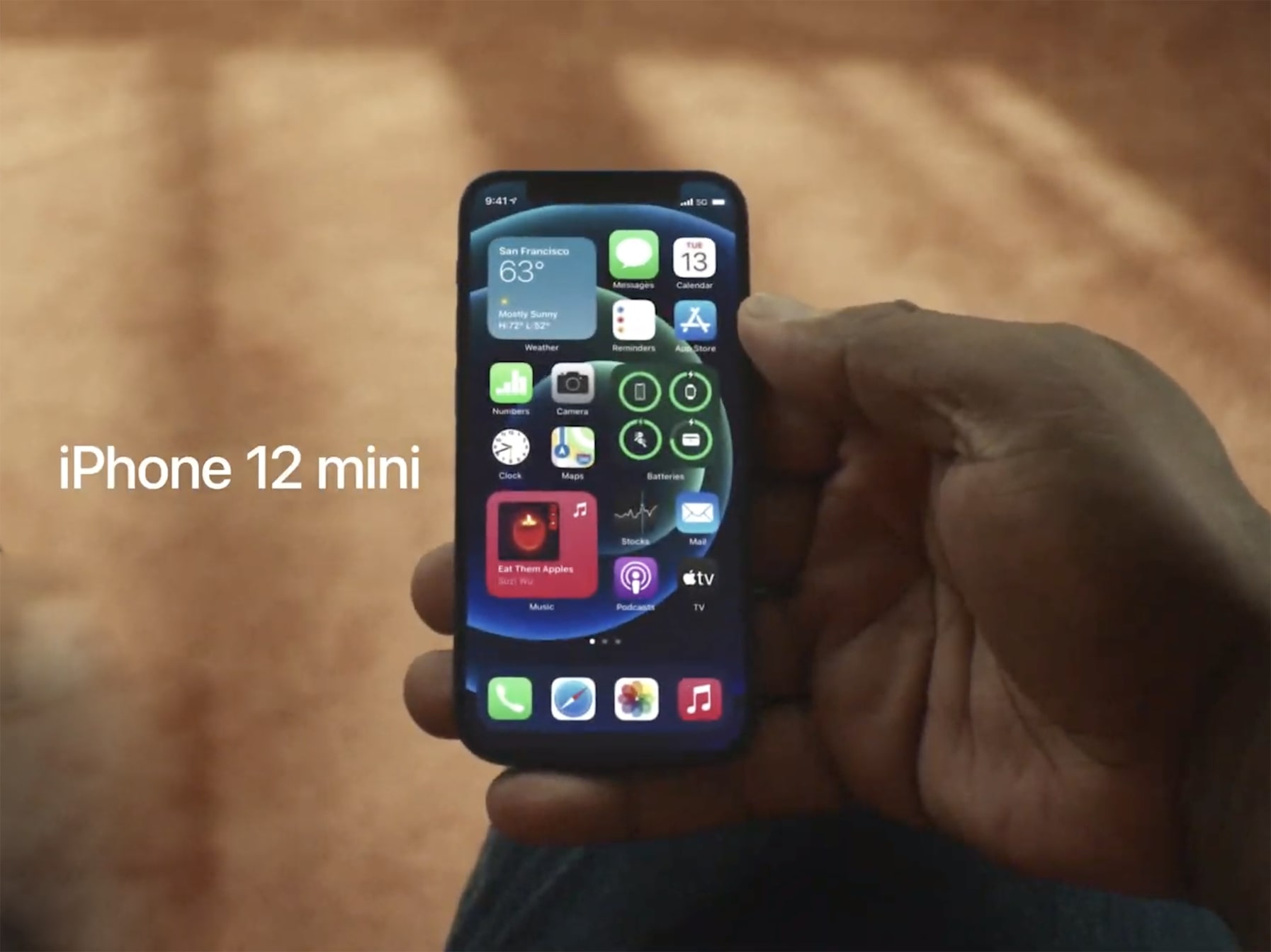 iPhone 12 mini: Ο λόγος που θεωρείται το πιο ενδιαφέρον νέο μοντέλο της Apple – Πόσο αντέχει η μπαταρία του